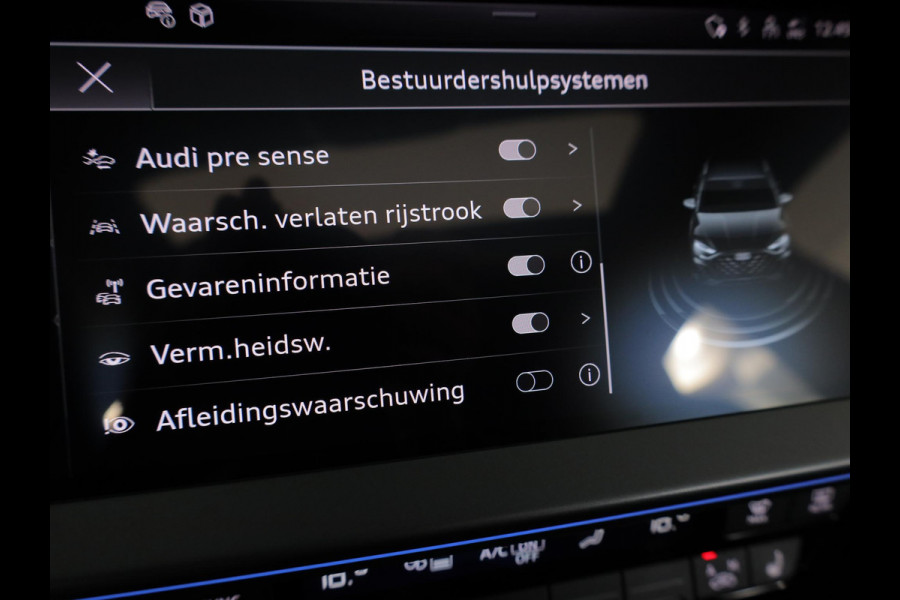 Audi A3 Sportback 45 TFSI e S edition Competition 272 pk S-tronic | Verlengde garantie | Navigatie | Panoramadak | Parkeersensoren (Park assist) | Achteruitrijcamera | S-Line |