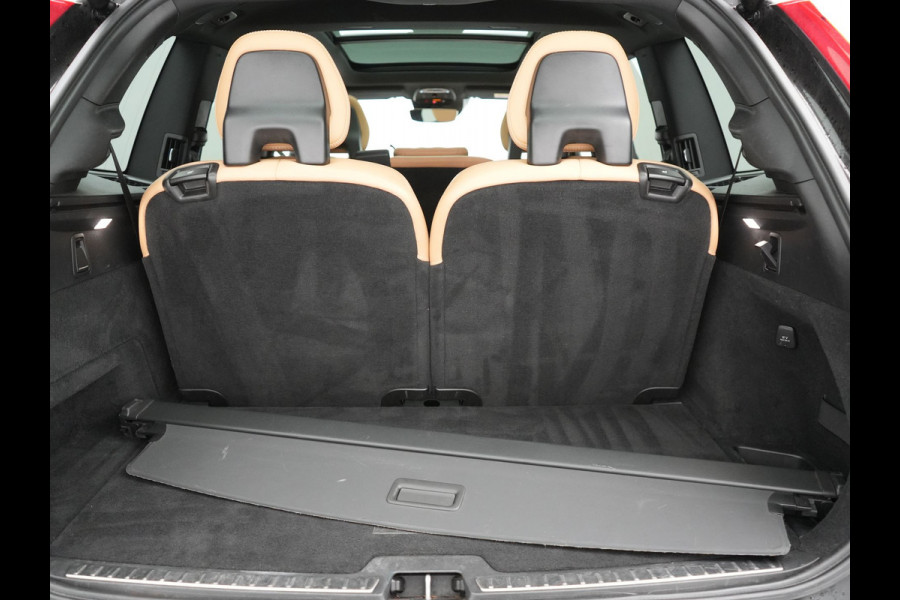 Volvo XC90 T8 Twin Engine AWD Inscription 7 Persoons PHEV 394pk Dealer O.H. | Panodak | Adaptive Cruise | Luxe Lederen Sportstoelen Memory & Verwarmd | 360 Camera | Head Up | Harman Kardon | Apple Carplay | Blis | Virtual | Navigatie | 21"L.M | Plug In Hybrid
