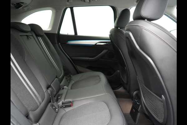 BMW X1 xDrive25e Sportline PHEV 221pk Dealer O.H. | Trekhaak Afn. | Camera | Sportstoelen Memory & Verwarmd | Keyless | Sfeerverlichting | Adaptive LED | Cruise Control | Navigatie | DAB |  Plug In Hybrid