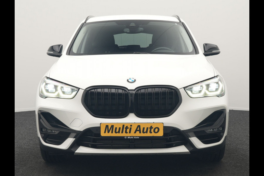 BMW X1 xDrive25e Sportline PHEV 221pk Dealer O.H. | Trekhaak Afn. | Camera | Sportstoelen Memory & Verwarmd | Keyless | Sfeerverlichting | Adaptive LED | Cruise Control | Navigatie | DAB |  Plug In Hybrid