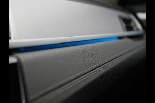 BMW X1 xDrive25e Sportline PHEV 221pk Dealer O.H. | Trekhaak Afn. | Camera | Sportstoelen Memory & Verwarmd | Keyless | Sfeerverlichting | Adaptive LED | Cruise Control | Navigatie | DAB |  Plug In Hybrid