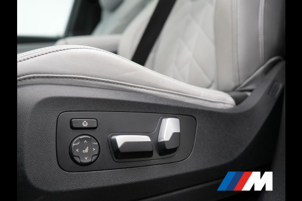 BMW X5 xDrive50e M Sport PHEV 490pk Dealer O.H. | Panodak | Luchtvering | Adaptive Cruise | Head Up | 360 Camera | Harman / Kardon | Lederen Sportstoelen Memory & Verwarmd | Sfeerverlichting | Apple Carplay | Keyless | Blis | 20"L.M | Plug