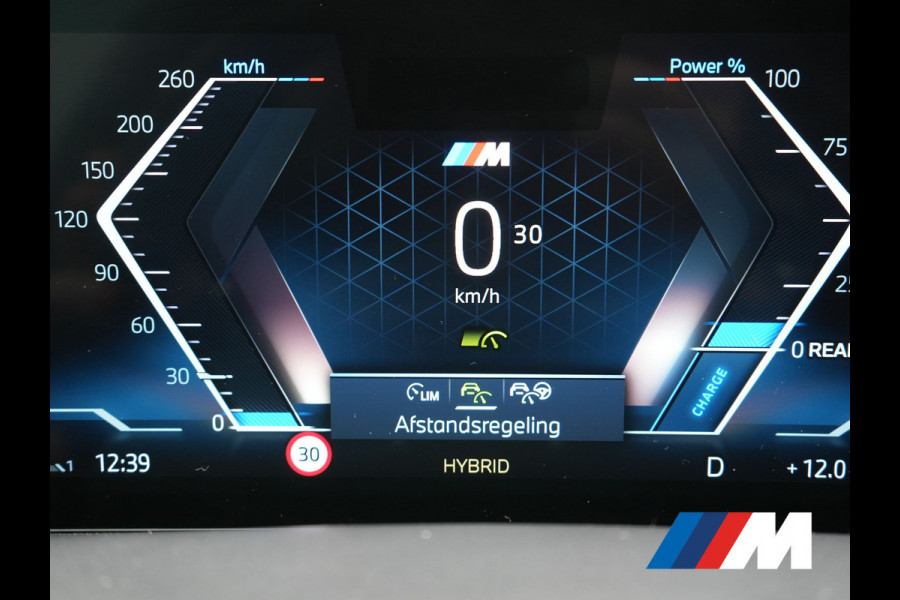 BMW X5 xDrive50e M Sport PHEV 490pk Dealer O.H. | Panodak | Luchtvering | Adaptive Cruise | Head Up | 360 Camera | Harman / Kardon | Lederen Sportstoelen Memory & Verwarmd | Sfeerverlichting | Apple Carplay | Keyless | Blis | 20"L.M | Plug