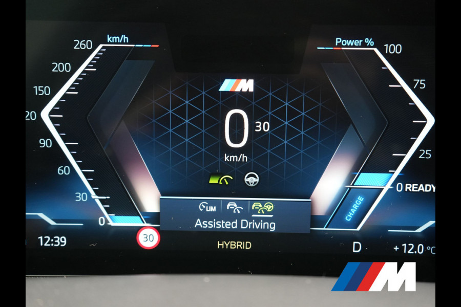 BMW X5 xDrive50e M Sport PHEV 490pk Dealer O.H. | Panodak | Luchtvering | Adaptive Cruise | Head Up | 360 Camera | Harman / Kardon | Lederen Sportstoelen Memory & Verwarmd | Sfeerverlichting | Apple Carplay | Keyless | Blis | 20"L.M | Plug