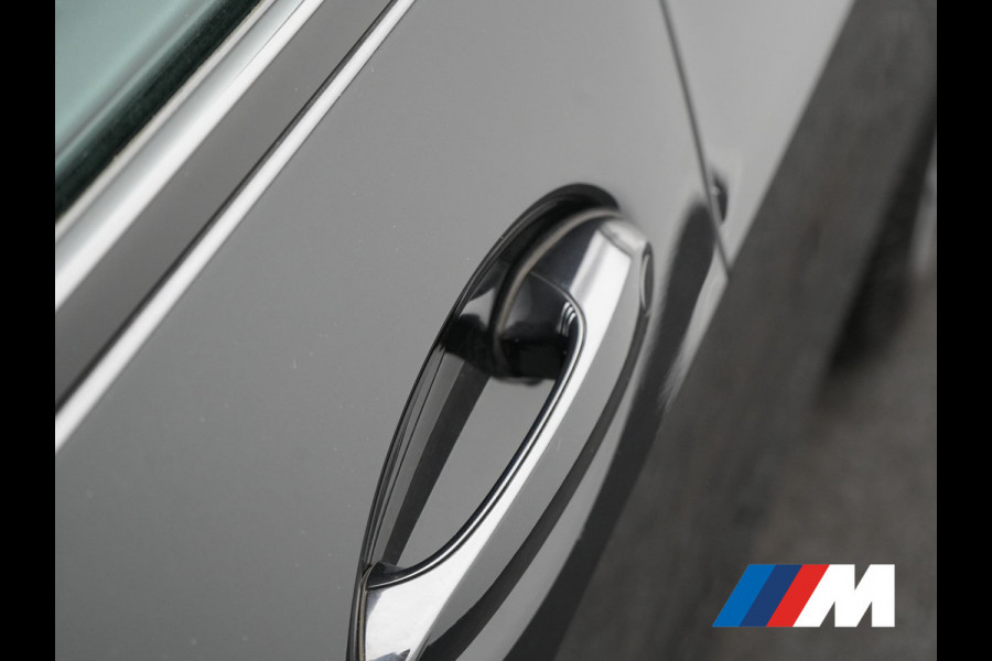 BMW X5 xDrive50e M Sport PHEV 490pk Dealer O.H. | Panodak | Luchtvering | Adaptive Cruise | Head Up | 360 Camera | Harman / Kardon | Lederen Sportstoelen Memory & Verwarmd | Sfeerverlichting | Apple Carplay | Keyless | Blis | 20"L.M | Plug