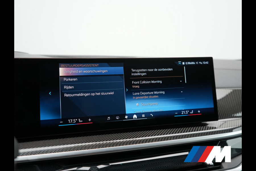 BMW X5 xDrive50e M Sport PHEV 490pk Dealer O.H. | Panodak | Luchtvering | Adaptive Cruise | Head Up | 360 Camera | Harman / Kardon | Lederen Sportstoelen Memory & Verwarmd | Sfeerverlichting | Apple Carplay | Keyless | Blis | 20"L.M | Plug