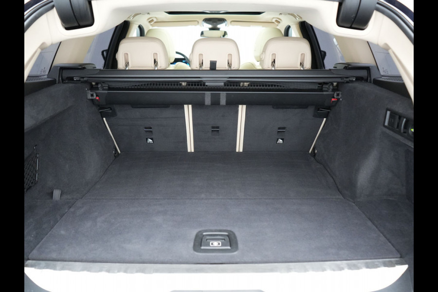 BMW 3 Serie Touring 320e xDrive PHEV 204pk Dealer O.H. | Trekhaak Af Fabriek | Panodak | Adaptive Cruise | Camera | Lederen Sportstoelen Memory & Verwarmd | Widescreen Navi | Blis | Apple Carplay | DAB | Iconic Glow Grille | Plug In Hybrid |