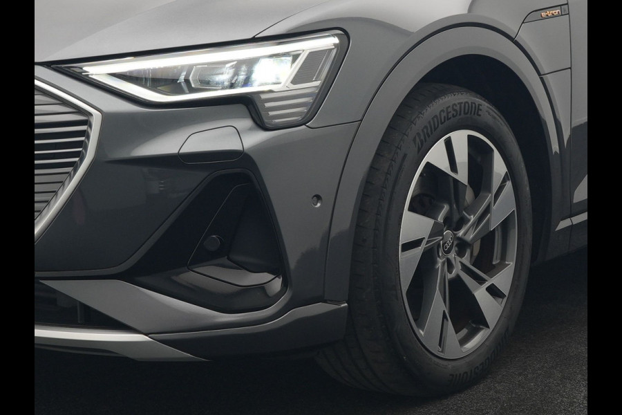 Audi e-tron 50 Quattro 2x S Line 313pk 71 kWh Dealer O.H INCL BTW | Luchtvering | Panodak | Head Up | Adaptive Cruise | Sfeerverlichting | Lederen Sportstoelen Verwarmd | Keyless | Navigatie | 20"L.M | DAB | Virtual |