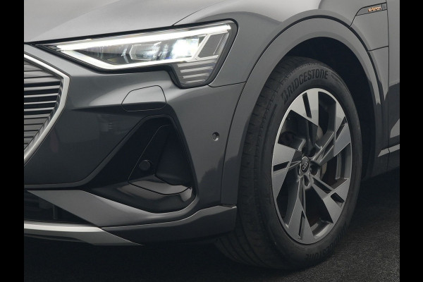 Audi e-tron 50 Quattro 2x S Line 313pk 71 kWh Dealer O.H INCL BTW | Luchtvering | Panodak | Head Up | Adaptive Cruise | Sfeerverlichting | Lederen Sportstoelen Verwarmd | Keyless | Navigatie | 20"L.M | DAB | Virtual |