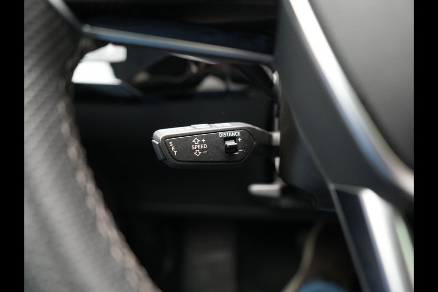 Audi e-tron 50 Quattro 2x S Line 313pk 71 kWh Dealer O.H INCL BTW | Luchtvering | Panodak | Head Up | Adaptive Cruise | Sfeerverlichting | Lederen Sportstoelen Verwarmd | Keyless | Navigatie | 20"L.M | DAB | Virtual |