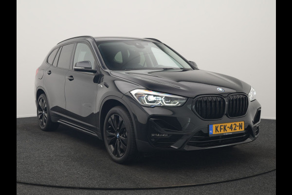 BMW X1 xDrive25e Sportline PHEV 221pk | Camera | Sfeerverlichting | Sportstoelen Verwarmd | Navigatie | Cruise Control | LED Koplampen | DAB | Plug In Hybrid |