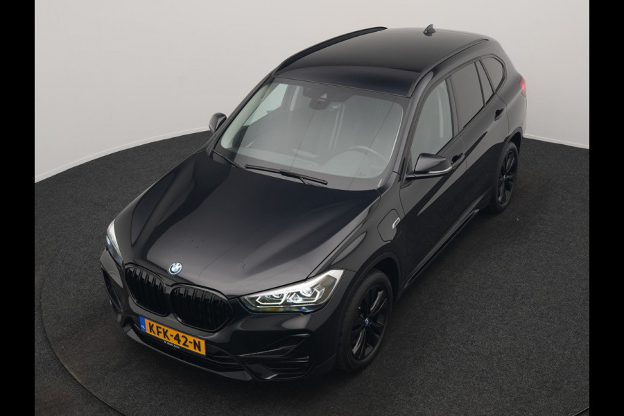 BMW X1 xDrive25e Sportline PHEV 221pk | Camera | Sfeerverlichting | Sportstoelen Verwarmd | Navigatie | Cruise Control | LED Koplampen | DAB | Plug In Hybrid |