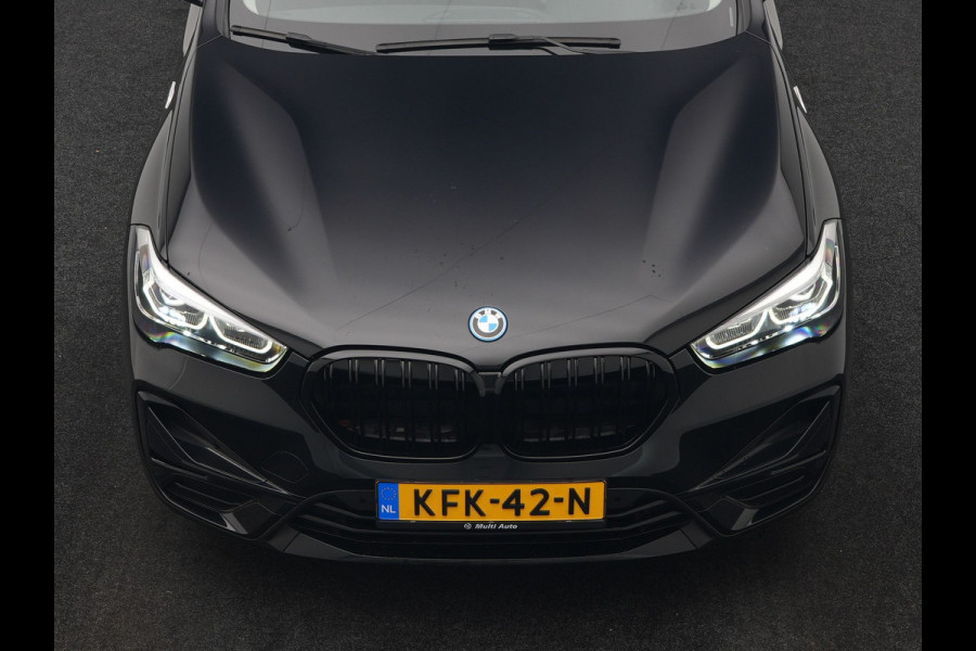 BMW X1 xDrive25e Sportline PHEV 221pk | Camera | Sfeerverlichting | Sportstoelen Verwarmd | Navigatie | Cruise Control | LED Koplampen | DAB | Plug In Hybrid |