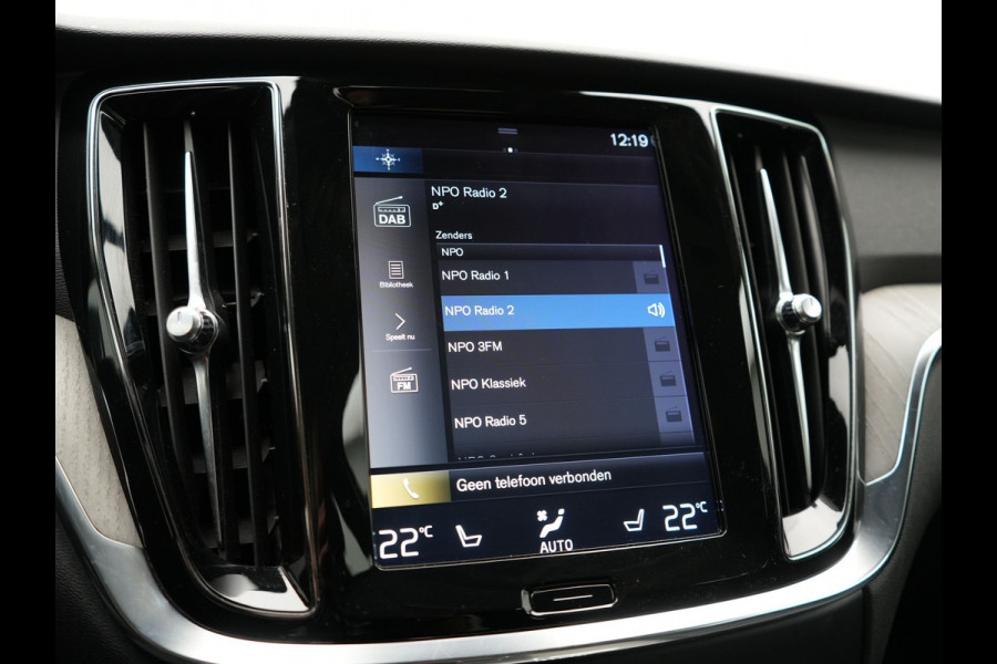 Volvo V60 T4 Inscription 191pk Dealer O.H. | Camera | Lederen Sportstoelen Memory & Verwarmd | Apple Carplay | Virtual | Navigatie | Cruise Control | DAB |