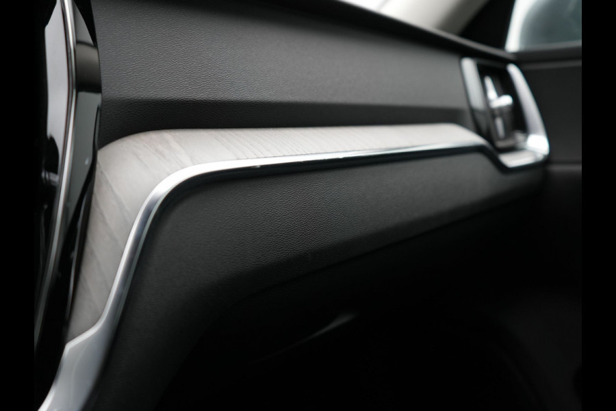 Volvo V60 T4 Inscription 191pk Dealer O.H. | Camera | Lederen Sportstoelen Memory & Verwarmd | Apple Carplay | Virtual | Navigatie | Cruise Control | DAB |