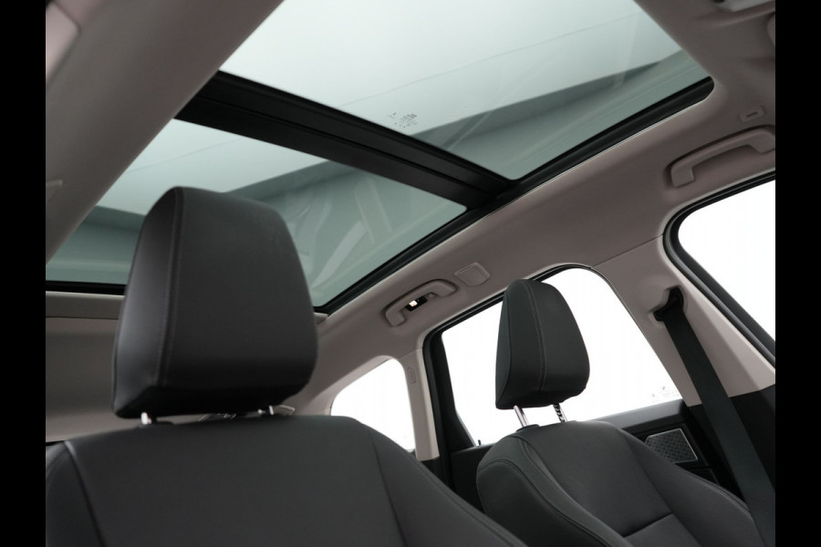BMW iX1 xDrive30 Launch Edition 313pk 67 kWh Dealer O.H 96.5% SOH | Panodak | Adaptive Cruise | 360 Camera | Lederen Comfortzetels Massage & Memory | Head Up | Harman Kardon | Keyless |