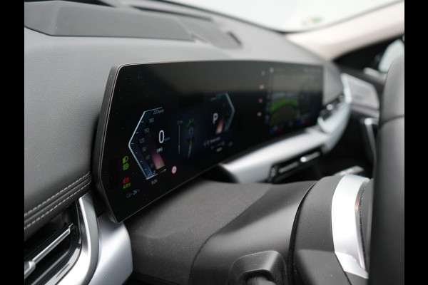 BMW iX1 xDrive30 Launch Edition 313pk 67 kWh Dealer O.H 96.5% SOH | Panodak | Adaptive Cruise | 360 Camera | Lederen Comfortzetels Massage & Memory | Head Up | Harman Kardon | Keyless |