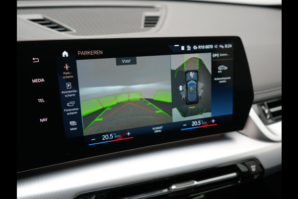 BMW iX1 xDrive30 Launch Edition 313pk 67 kWh Dealer O.H 96.5% SOH | Panodak | Adaptive Cruise | 360 Camera | Lederen Comfortzetels Massage & Memory | Head Up | Harman Kardon | Keyless |