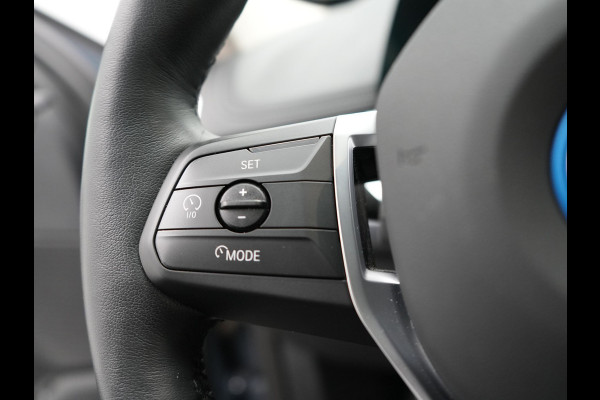 BMW iX1 xDrive30 Launch Edition 313pk 67 kWh Dealer O.H 96.5% SOH | Panodak | Adaptive Cruise | 360 Camera | Lederen Comfortzetels Massage & Memory | Head Up | Harman Kardon | Keyless |