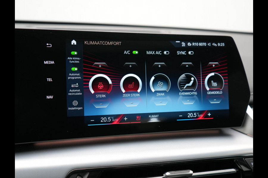 BMW iX1 xDrive30 Launch Edition 313pk 67 kWh Dealer O.H 96.5% SOH | Panodak | Adaptive Cruise | 360 Camera | Lederen Comfortzetels Massage & Memory | Head Up | Harman Kardon | Keyless |