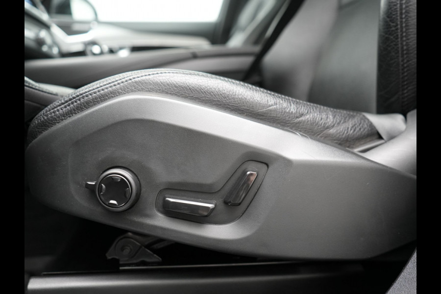 Volvo XC90 T8 Recharge AWD Inscription 7 Persoons PHEV 394pk | Panodak | Adaptive Cruise | Camera | Lederen Sportstoelen Memory & Verwarmd | Stuur Verwarmd | Keyless | Blis | Apple Carplay | Navigatie | DAB | Plug In Hybrid |