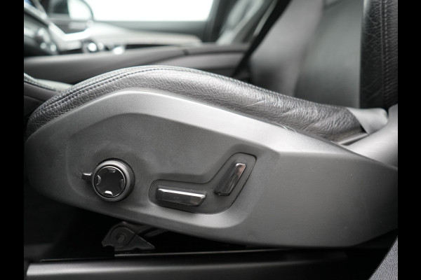 Volvo XC90 T8 Recharge AWD Inscription 7 Persoons PHEV 394pk | Panodak | Adaptive Cruise | Camera | Lederen Sportstoelen Memory & Verwarmd | Stuur Verwarmd | Keyless | Blis | Apple Carplay | Navigatie | DAB | Plug In Hybrid |