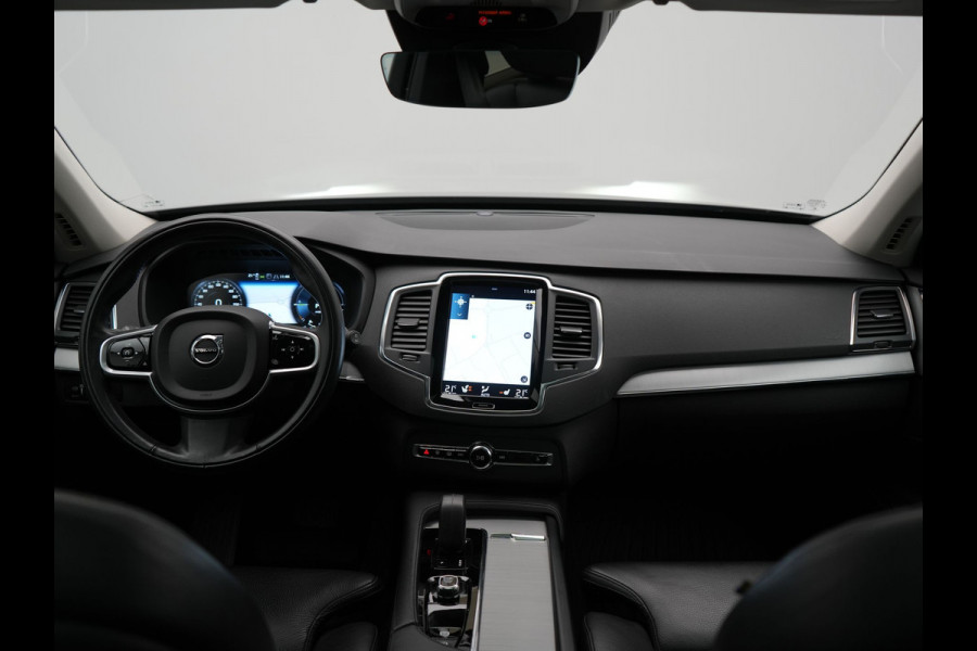 Volvo XC90 T8 Recharge AWD Inscription 7 Persoons PHEV 394pk | Panodak | Adaptive Cruise | Camera | Lederen Sportstoelen Memory & Verwarmd | Stuur Verwarmd | Keyless | Blis | Apple Carplay | Navigatie | DAB | Plug In Hybrid |