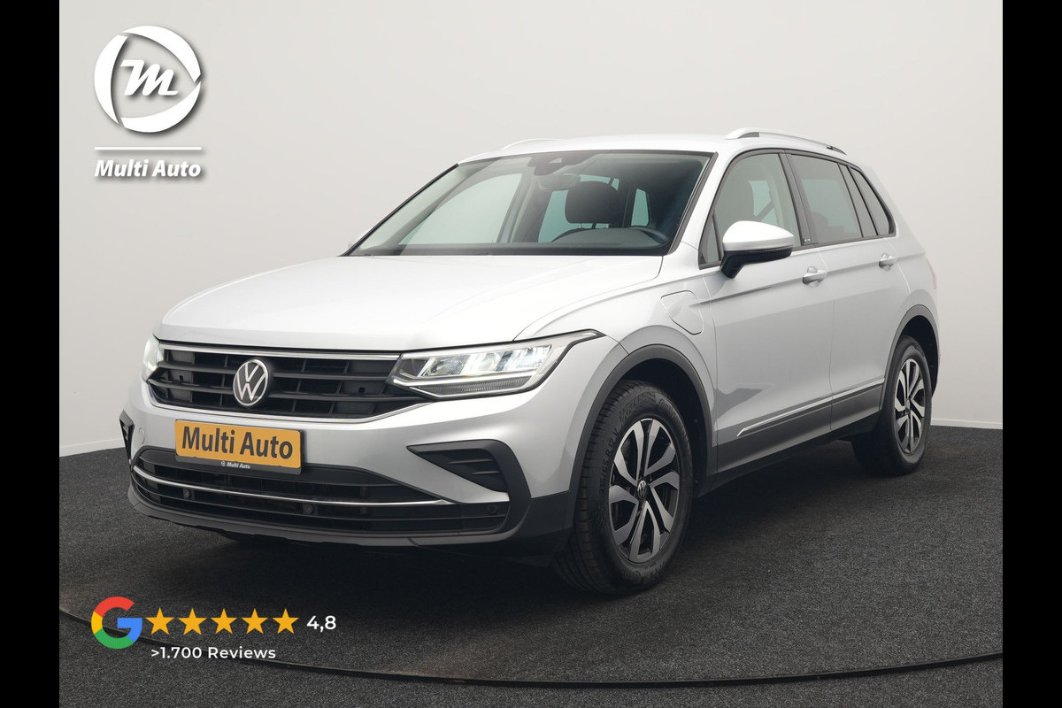Volkswagen Tiguan 1.4 TSI eHybrid Active PHEV 245pk Dealer O.H. | Trekhaak Af Fabriek | Adaptive Cruise | Camera | Stoelen & Stuur Verwarmd | Apple Carplay | Navigatie | Virtual Cockpit | DAB | Plug In Hybrid |