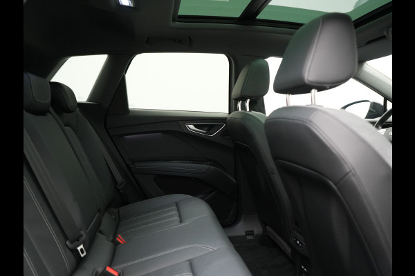 Audi Q4 e-tron 45 Quattro Edition 76,6 kWh 265pk Dealer O.H. | Panodak | Sonos Audio | Camera | Sfeerverlichting | Lederen Sportstoelen Verwarmd | Apple Carplay | Navigatie | DAB | 20"L.M |