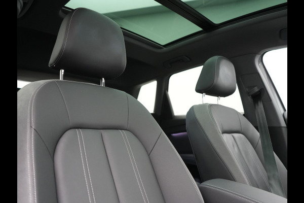Audi Q4 e-tron 45 Quattro Edition 76,6 kWh 265pk Dealer O.H. | Panodak | Sonos Audio | Camera | Sfeerverlichting | Lederen Sportstoelen Verwarmd | Apple Carplay | Navigatie | DAB | 20"L.M |