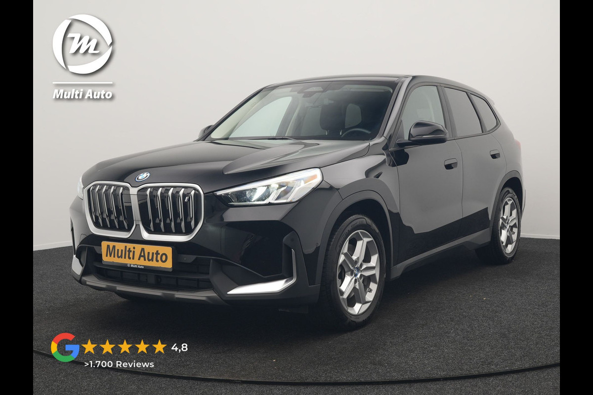 BMW iX1 xDrive30 Launch Edition 67 kWh 313pk Dealer O.H. | Adaptief M Onderstel | Camera | Stoelverwarming | Widescreen Navi | Sfeerverlichting | Apple Carplay | Navigatie | DAB | 18'' L.M. | Virtual | Cruise Control |