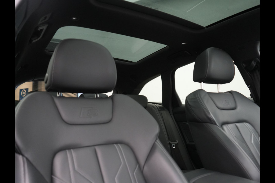 Audi A6 Avant 50 TFSI e quattro S-Line PHEV 300pk Dealer O.H | Panodak | Head Up | Adaptive Cruise | Lederen Sportstoelen Memory & Verwarmd | S Sportstuur Verwarmd | Apple Carplay | Blis | Sfeerverlichting | Keyless | Navigatie | Virtual | DAB | 19" L. | Plug In Hybrid |