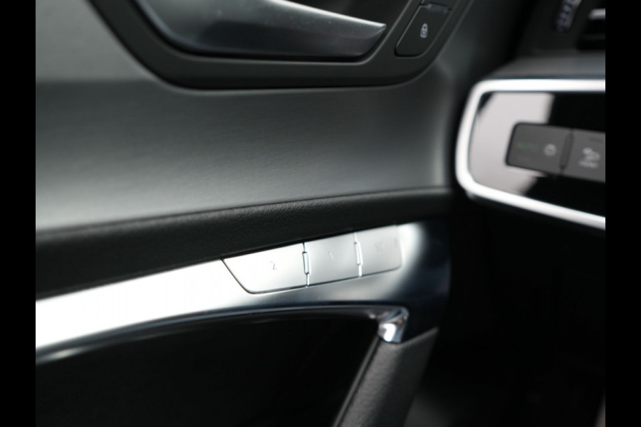 Audi A6 Avant 50 TFSI e quattro S-Line PHEV 300pk Dealer O.H | Panodak | Head Up | Adaptive Cruise | Lederen Sportstoelen Memory & Verwarmd | S Sportstuur Verwarmd | Apple Carplay | Blis | Sfeerverlichting | Keyless | Navigatie | Virtual | DAB | 19" L. | Plug In Hybrid |