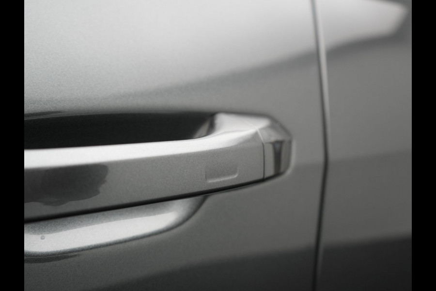 Audi A6 Avant 50 TFSI e quattro S-Line PHEV 300pk Dealer O.H | Panodak | Head Up | Adaptive Cruise | Lederen Sportstoelen Memory & Verwarmd | S Sportstuur Verwarmd | Apple Carplay | Blis | Sfeerverlichting | Keyless | Navigatie | Virtual | DAB | 19" L. | Plug In Hybrid |