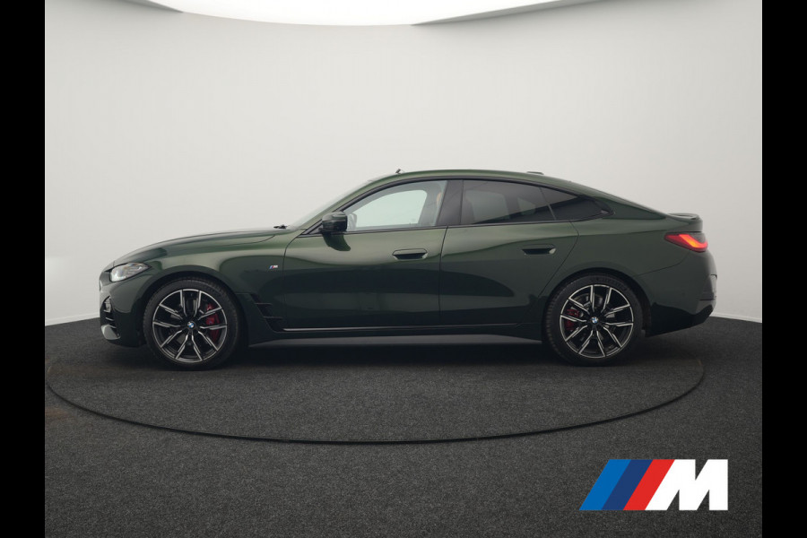 BMW 4 Serie Gran Coupé 430i M Sport 245pk Dealer O.H Sanremo Green | Panodak | Lederen Competition Stoelen Memory & Verwarmd | Adaptive Onderstel | 360 Camera | Harman & Kardon | 19" L.M | Carbon | Apple Carplay | Navigatie | Blis | Virtual | DAB |