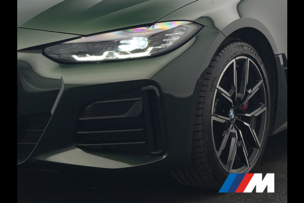 BMW 4 Serie Gran Coupé 430i M Sport 245pk Dealer O.H Sanremo Green | Panodak | Lederen Competition Stoelen Memory & Verwarmd | Adaptive Onderstel | 360 Camera | Harman & Kardon | 19" L.M | Carbon | Apple Carplay | Navigatie | Blis | Virtual | DAB |