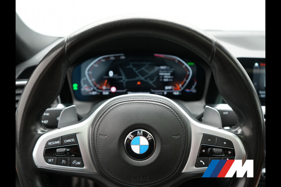 BMW 4 Serie Gran Coupé 430i M Sport 245pk Dealer O.H Sanremo Green | Panodak | Lederen Competition Stoelen Memory & Verwarmd | Adaptive Onderstel | 360 Camera | Harman & Kardon | 19" L.M | Carbon | Apple Carplay | Navigatie | Blis | Virtual | DAB |