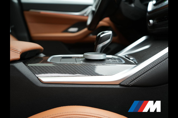 BMW 4 Serie Gran Coupé 430i M Sport 245pk Dealer O.H Sanremo Green | Panodak | Lederen Competition Stoelen Memory & Verwarmd | Adaptive Onderstel | 360 Camera | Harman & Kardon | 19" L.M | Carbon | Apple Carplay | Navigatie | Blis | Virtual | DAB |