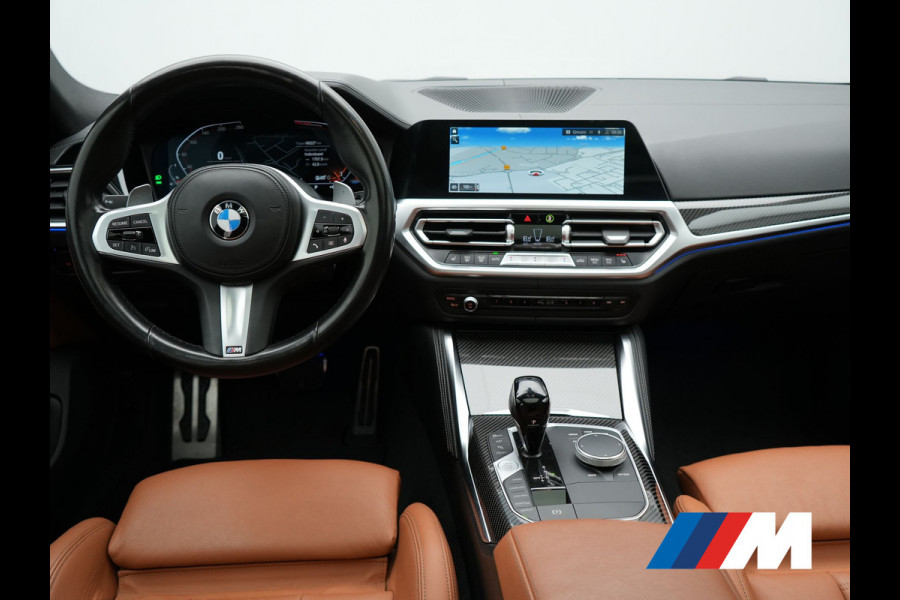 BMW 4 Serie Gran Coupé 430i M Sport 245pk Dealer O.H Sanremo Green | Panodak | Lederen Competition Stoelen Memory & Verwarmd | Adaptive Onderstel | 360 Camera | Harman & Kardon | 19" L.M | Carbon | Apple Carplay | Navigatie | Blis | Virtual | DAB |
