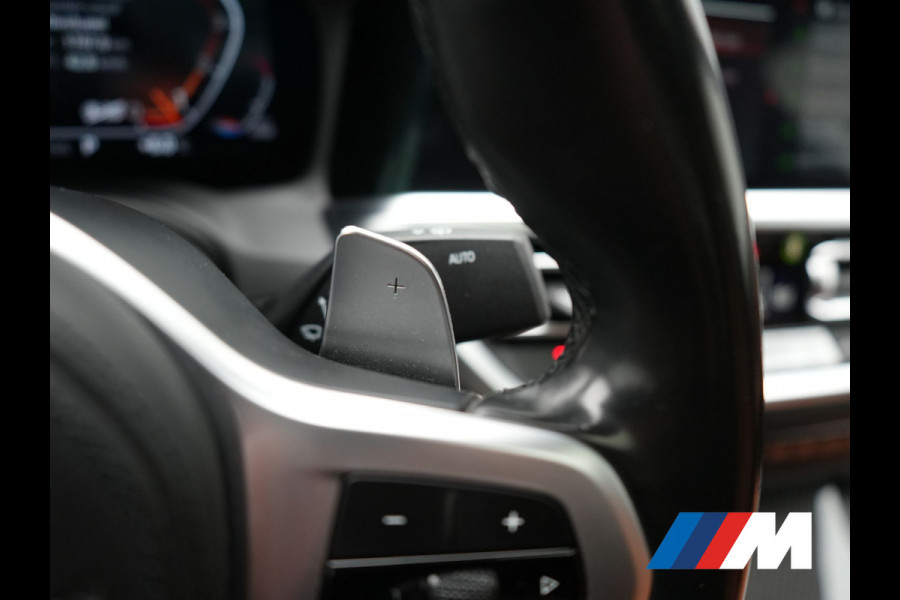 BMW 4 Serie Gran Coupé 430i M Sport 245pk Dealer O.H Sanremo Green | Panodak | Lederen Competition Stoelen Memory & Verwarmd | Adaptive Onderstel | 360 Camera | Harman & Kardon | 19" L.M | Carbon | Apple Carplay | Navigatie | Blis | Virtual | DAB |