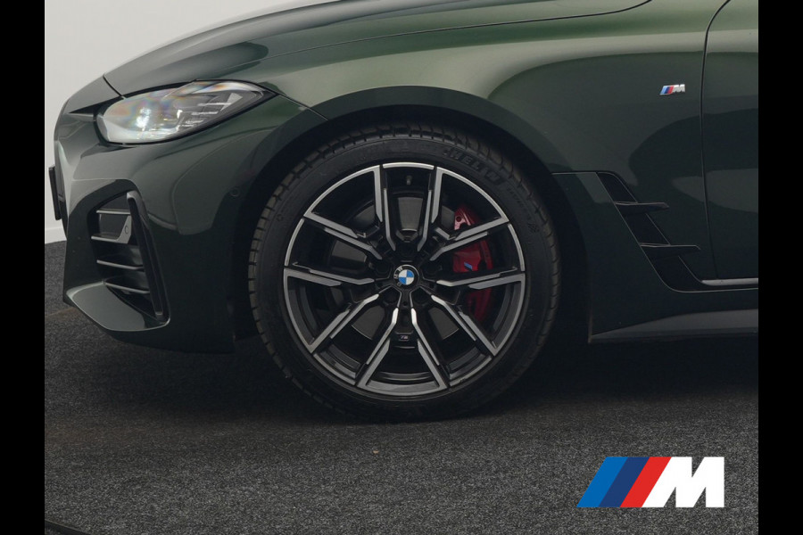 BMW 4 Serie Gran Coupé 430i M Sport 245pk Dealer O.H Sanremo Green | Panodak | Lederen Competition Stoelen Memory & Verwarmd | Adaptive Onderstel | 360 Camera | Harman & Kardon | 19" L.M | Carbon | Apple Carplay | Navigatie | Blis | Virtual | DAB |