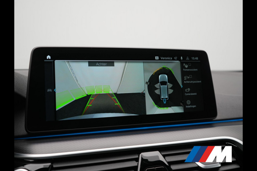 BMW 5 Serie Touring 530e xDrive M Sport PHEV 293pk Dealer O.H. | Panodak | Head Up | Laser LED | 360 Camera | Harman & Kardon | Sfeerverlichting | Alcantara Sportstoelen Verwarmd | Keyless | Blis | Virtual | Navigatie | DAB | Plug In Hybrid