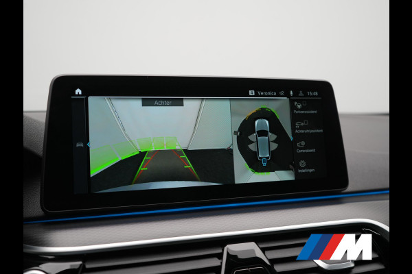 BMW 5 Serie Touring 530e xDrive M Sport PHEV 293pk Dealer O.H. | Panodak | Head Up | Laser LED | 360 Camera | Harman & Kardon | Sfeerverlichting | Alcantara Sportstoelen Verwarmd | Keyless | Blis | Virtual | Navigatie | DAB | Plug In Hybrid