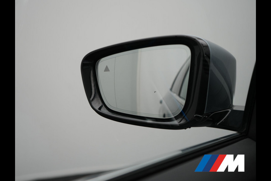 BMW 5 Serie Touring 530e xDrive M Sport PHEV 293pk Dealer O.H. | Panodak | Head Up | Laser LED | 360 Camera | Harman & Kardon | Sfeerverlichting | Alcantara Sportstoelen Verwarmd | Keyless | Blis | Virtual | Navigatie | DAB | Plug In Hybrid