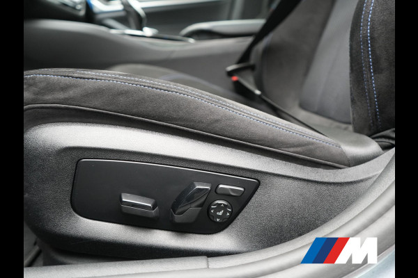 BMW 5 Serie Touring 530e xDrive M Sport PHEV 293pk Dealer O.H. | Panodak | Head Up | Laser LED | 360 Camera | Harman & Kardon | Sfeerverlichting | Alcantara Sportstoelen Verwarmd | Keyless | Blis | Virtual | Navigatie | DAB | Plug In Hybrid