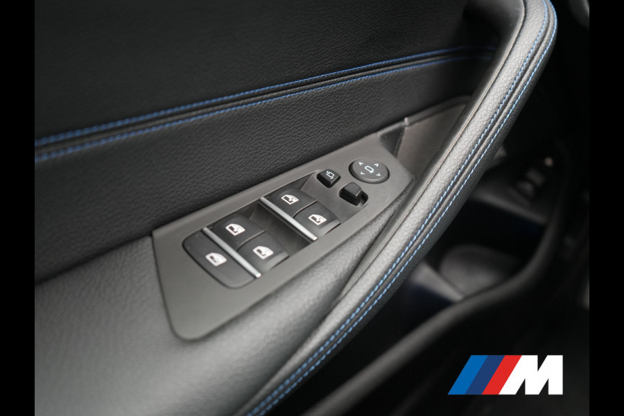 BMW 5 Serie Touring 530e xDrive M Sport PHEV 293pk Dealer O.H. | Panodak | Head Up | Laser LED | 360 Camera | Harman & Kardon | Sfeerverlichting | Alcantara Sportstoelen Verwarmd | Keyless | Blis | Virtual | Navigatie | DAB | Plug In Hybrid