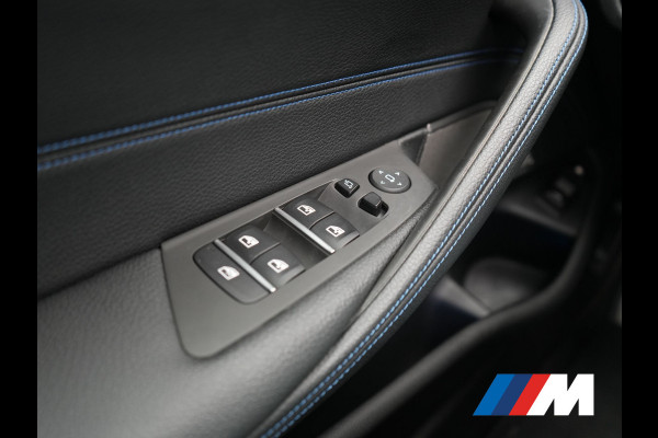BMW 5 Serie Touring 530e xDrive M Sport PHEV 293pk Dealer O.H. | Panodak | Head Up | Laser LED | 360 Camera | Harman & Kardon | Sfeerverlichting | Alcantara Sportstoelen Verwarmd | Keyless | Blis | Virtual | Navigatie | DAB | Plug In Hybrid