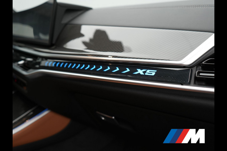 BMW X5 xDrive50e M Sport PHEV 490pk | SOH 96,3 Dealer O.H. | Panodak | Luchtvering | Laser LED | Adaptive Cruise | Harman & Kardon | Comfortstoelen Memory & Stoelventilatie | Head Up | 360 Camera | Apple Carplay | Plug In Hybrid