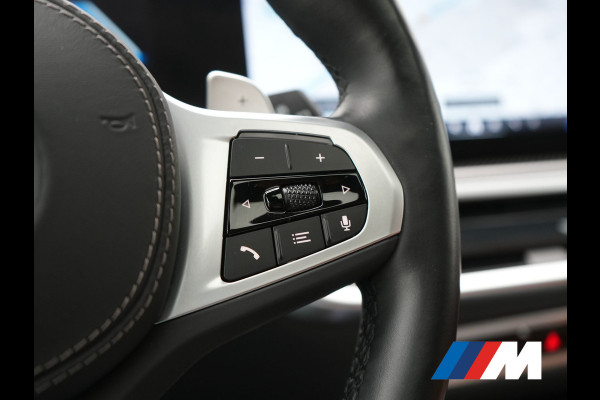 BMW X5 xDrive50e M Sport PHEV 490pk | SOH 96,3 Dealer O.H. | Panodak | Luchtvering | Laser LED | Adaptive Cruise | Harman & Kardon | Comfortstoelen Memory & Stoelventilatie | Head Up | 360 Camera | Apple Carplay | Plug In Hybrid