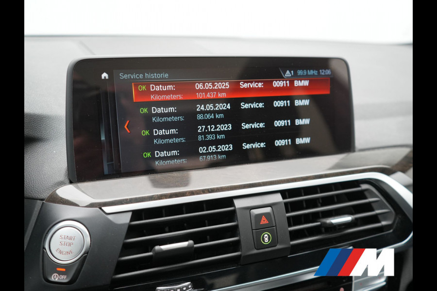 BMW X3 xDrive20i M Sport Shadow 184pk Dealer O.H | Trekhaak af Fabriek | Panodak | Adaptive Cruise | Sportstoelen Memory & Verwarmd | Harman Kardon |  Head Up | 19"L.M | BLIS |